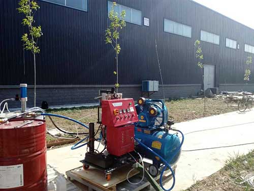 養殖場保溫專用聚氨酯噴塗機